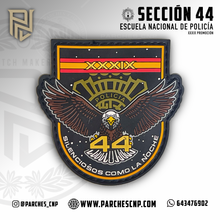 Cargar imagen en el visor de la galería, EMBLEMA CONMEMORATIVO SECCIÓN 44 P.N. E.B. PROMOCIÓN XXXIX
