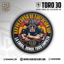 Cargar imagen en el visor de la galería, EMBLEMA CONMEMORATIVO TORO 30 - CURSO XXXVII DE EJECUCIÓN PARA U.I.P.
