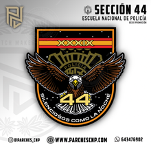 Cargar imagen en el visor de la galería, EMBLEMA CONMEMORATIVO SECCIÓN 44 P.N. E.B. PROMOCIÓN XXXIX
