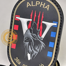 Cargar imagen en el visor de la galería, EMBLEMA PROMOCIÓ XXXVI MOSSOS D´ESQUADRA SECC ALPHA AÑO 2023
