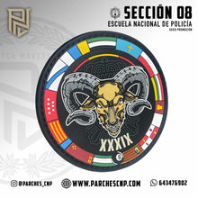 Cargar imagen en el visor de la galería, EMBLEMA CONMEMORATIVO SECCIÓN 08 P.N. E.B. PROMOCIÓN XXXIX
