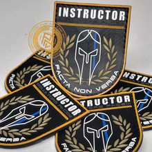 Cargar imagen en el visor de la galería, EMBLEMA BELLATORS PACEM - INSTRUCTOR
