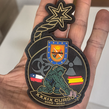 Cargar imagen en el visor de la galería, EMBLEMA CONMEMORATIVO DEL XXXIX CURSO TEDAX AÑO 2022-2024
