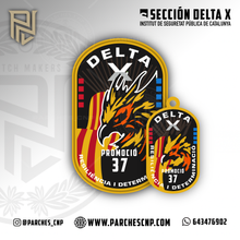 Cargar imagen en el visor de la galería, EMBLEMA PROMOCIÓ XXXVII MOSSOS D´ESQUADRA SECC DELTA X AÑO 2024
