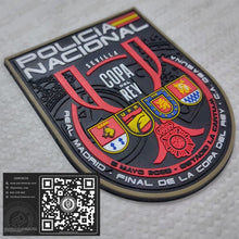 Cargar imagen en el visor de la galería, EMBLEMA CONMEMORATIVO DISPOSITIVO POLICIAL FINAL COPA DEL REY - SEVILLA 2023
