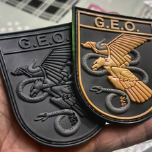 Cargar imagen en el visor de la galería, EMBLEMA GRUPO ESPECIAL DE OPERACIONES (G.E.O.)
